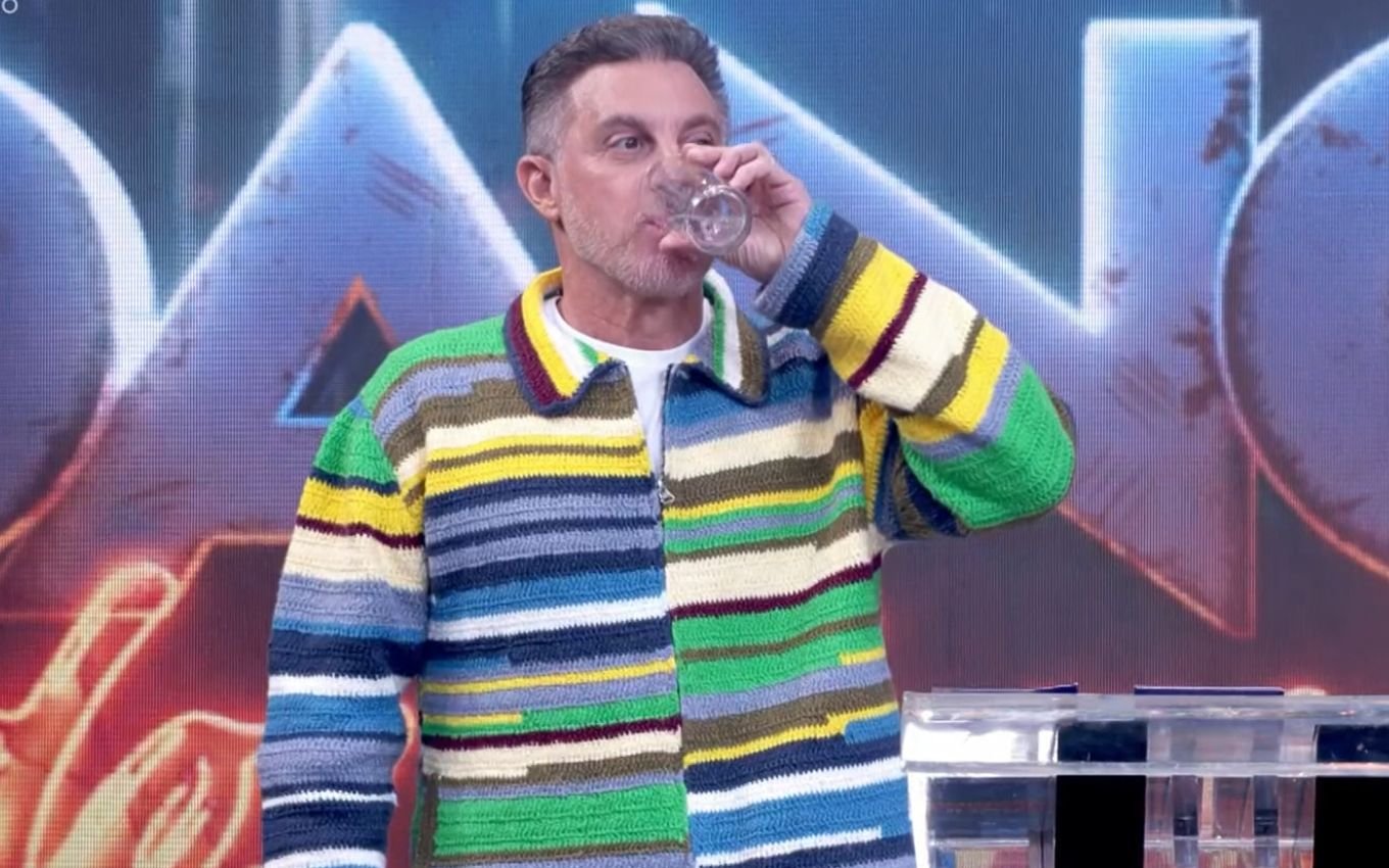 revistapazes.com - Pedido inusitado na Dan&ccedil;a dos Famosos deixa Luciano Huck completamente sem rea&ccedil;&atilde;o