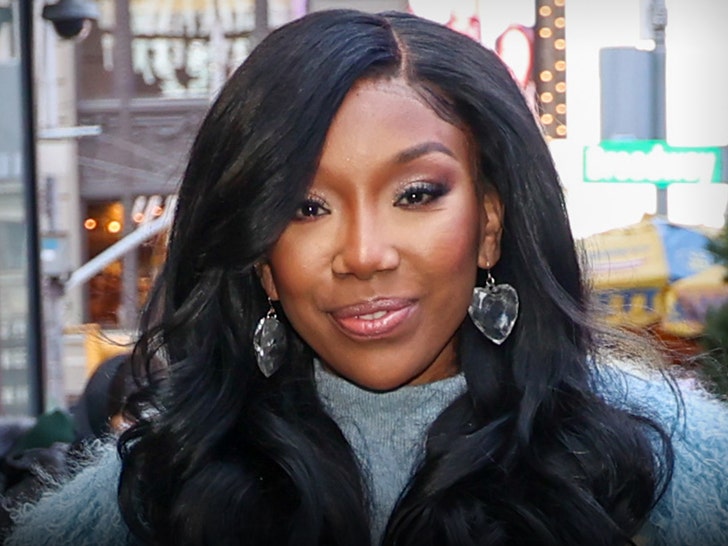 Brandy Says Dehydration Made Her Leave Stage Abruptly