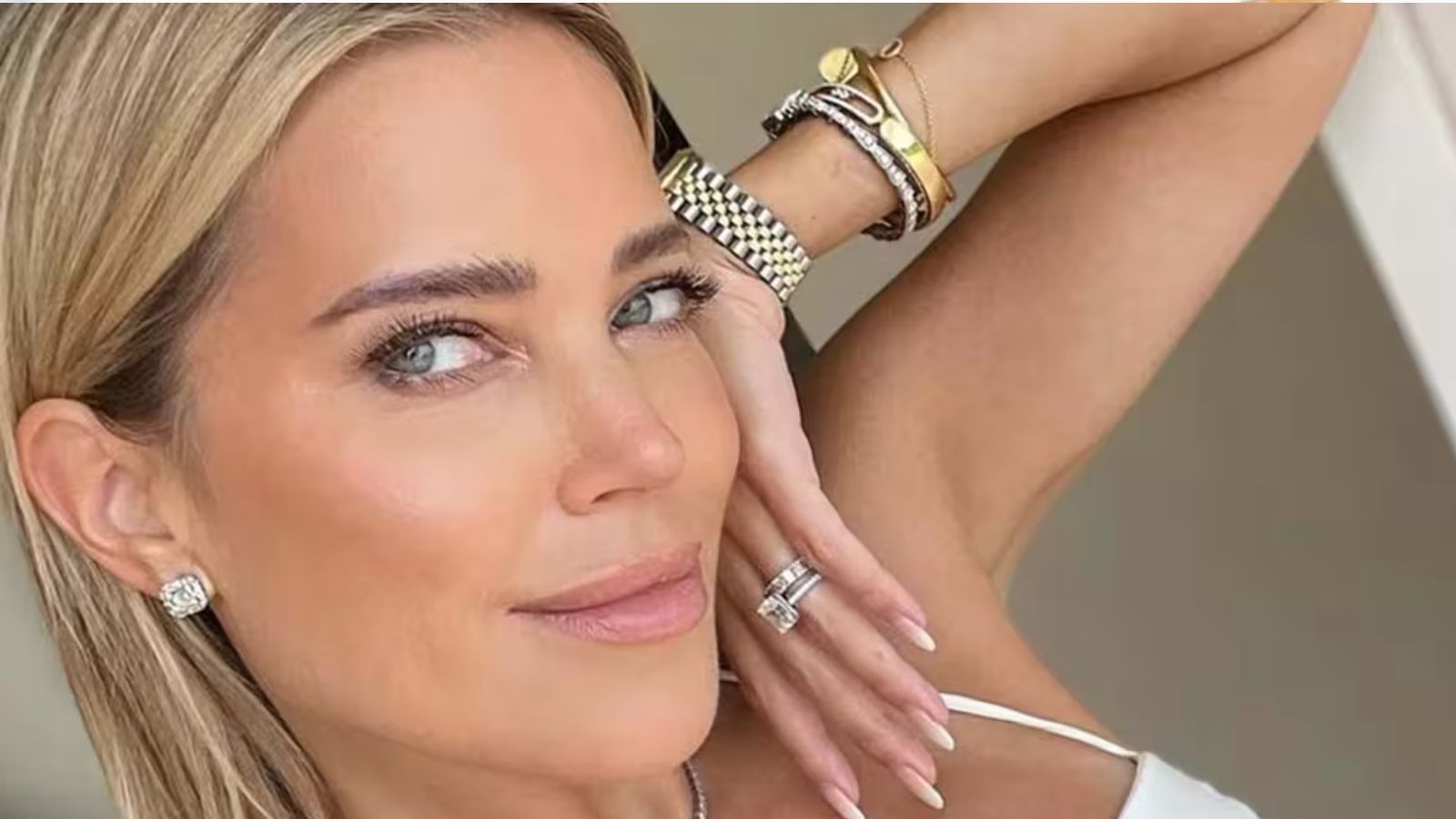 Met deze pikante foto keerde Sylvie Meis na 21 jaar terug in de FHM