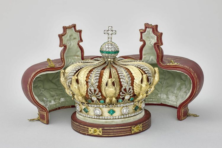 Daftar Perhiasan Kerajaan Perancis yang Hilang di Louvre