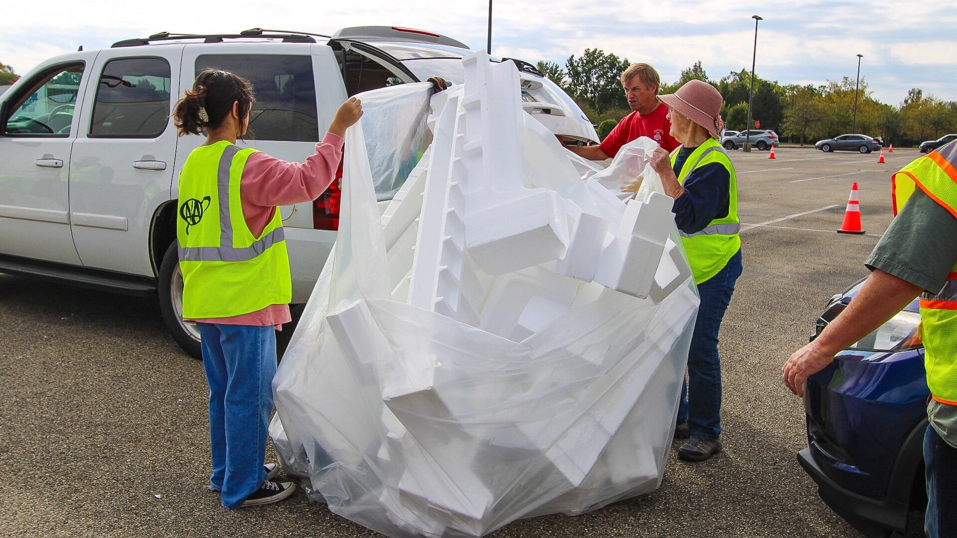 People fill 3 semis of collected Styrofoam in Montgomery Co.