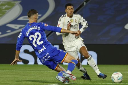 Polémico triunfo del Real Madrid en Getafe