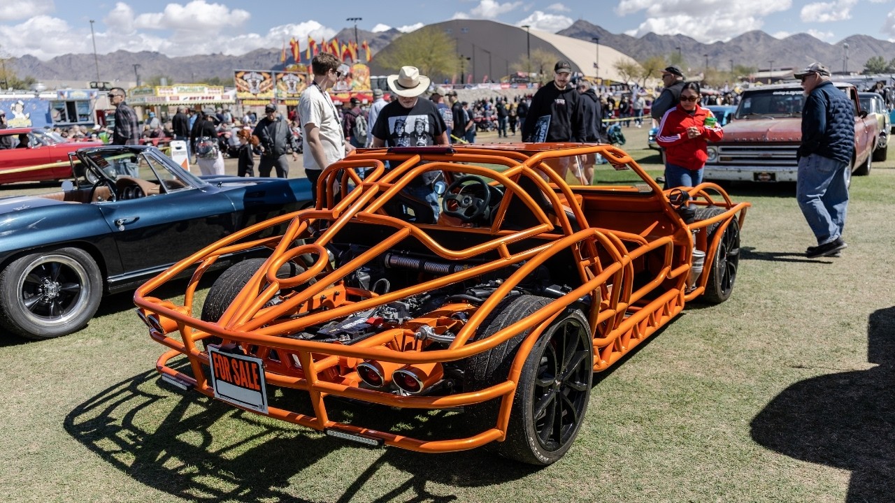 You Won’t Believe What’s Hiding Under This 1963 Split Window!