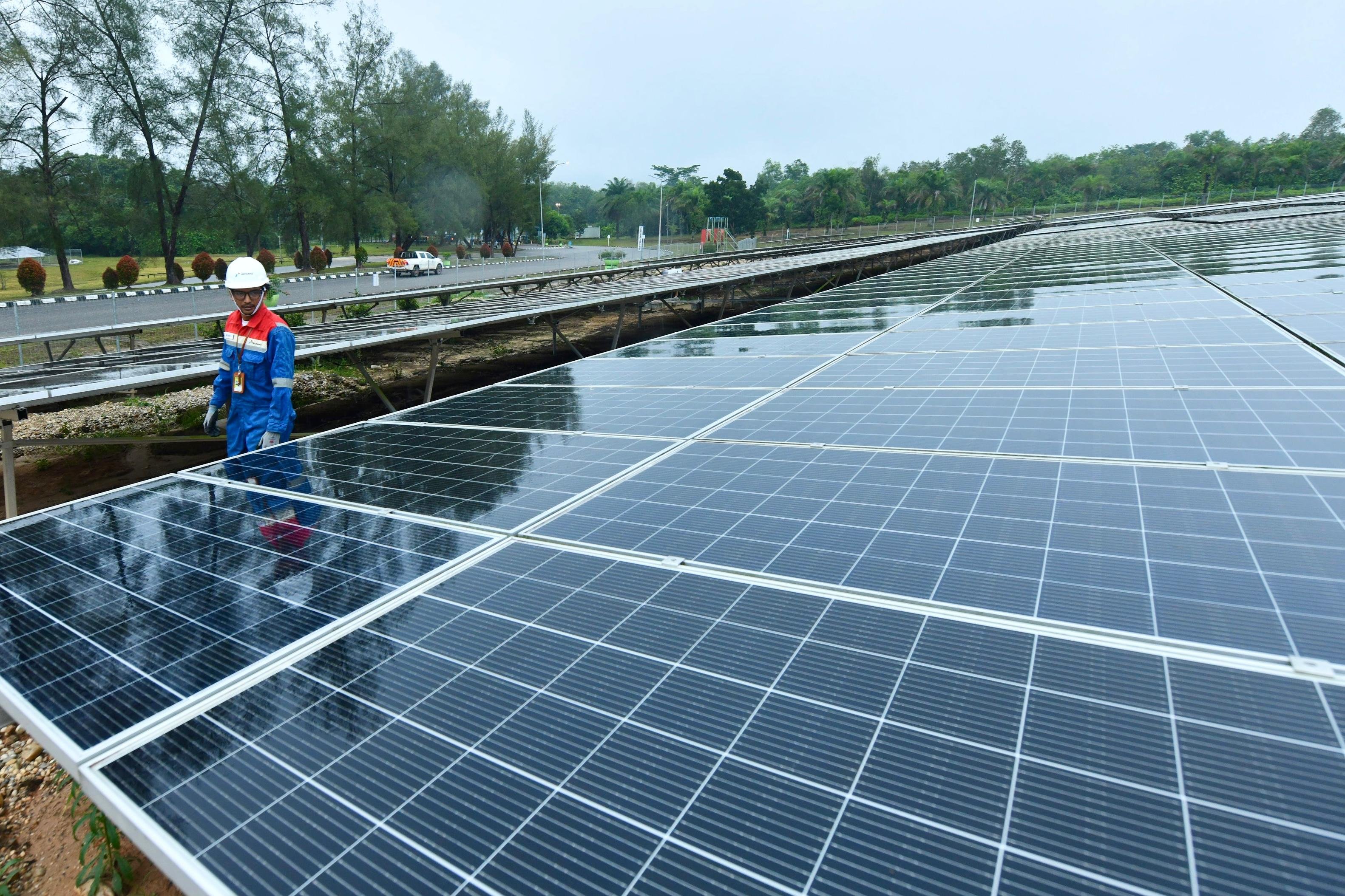 Pertamina NRE Ungkap Tantangan Transisi Energi dan Solusi Menuju ...