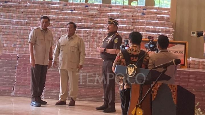 Ketika Jaksa Agung Serahkan Rp 2,4 Triliun ke Prabowo dari Kasus CPO