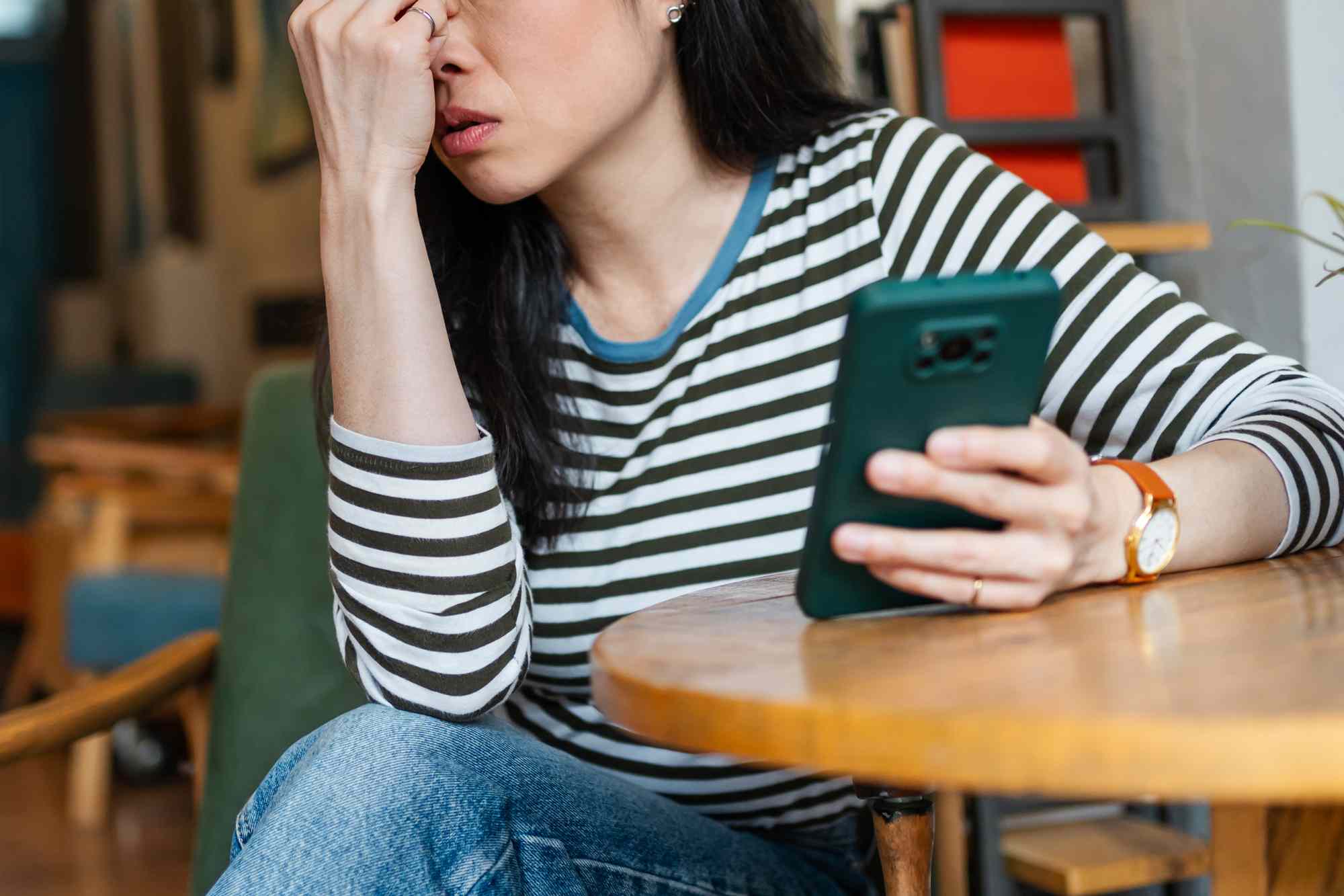 Bride Throws Guests for a Loop After Texting Them New Dress Code Less ...