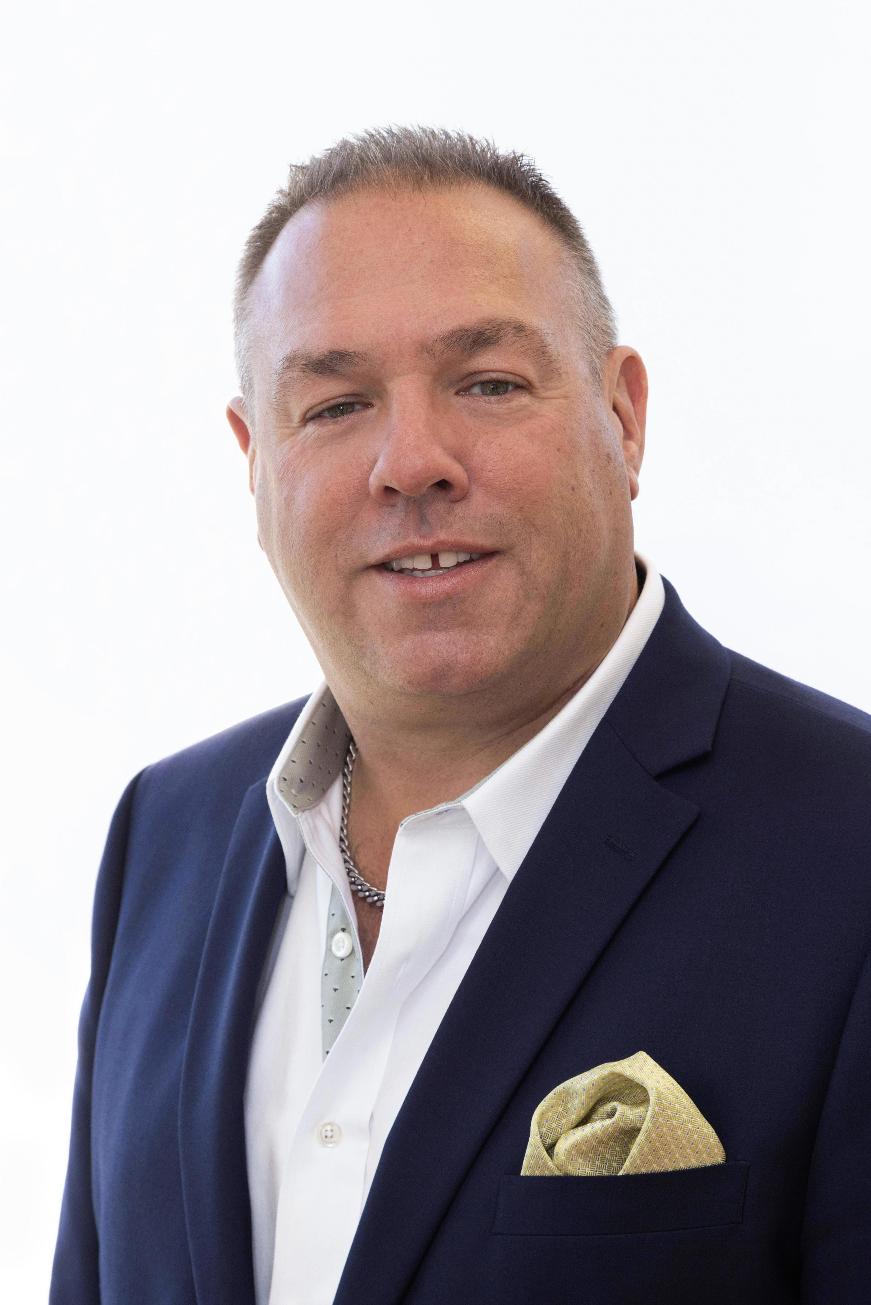 Tony Economou returns to District 1 seat on City Council