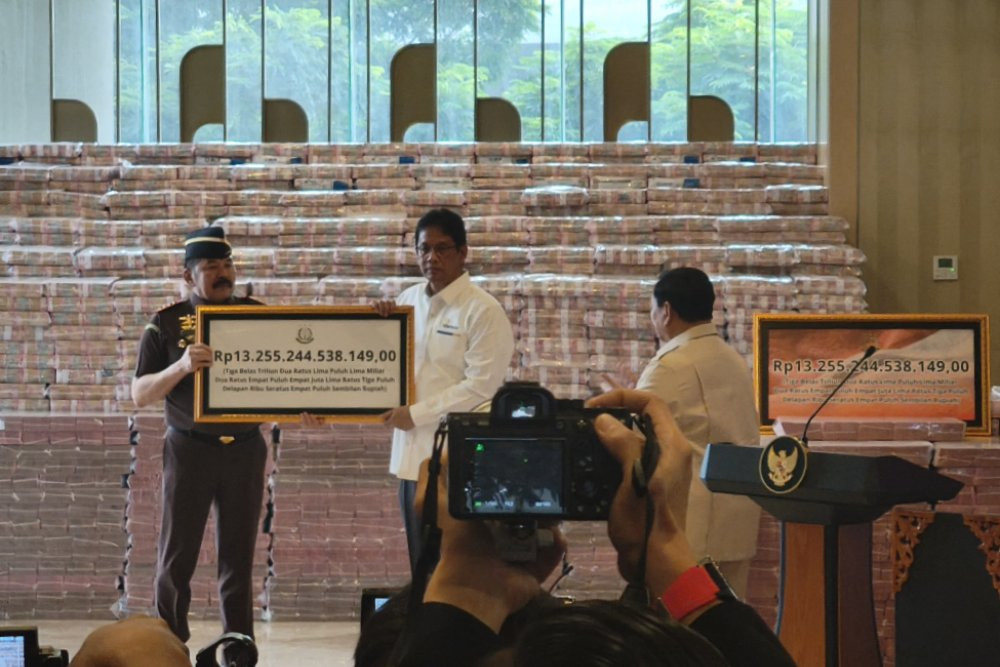 Kasus Jaksa Agung: Permata Hijau & Musim Mas Tunda Pembayaran Rp4,4 Triliun