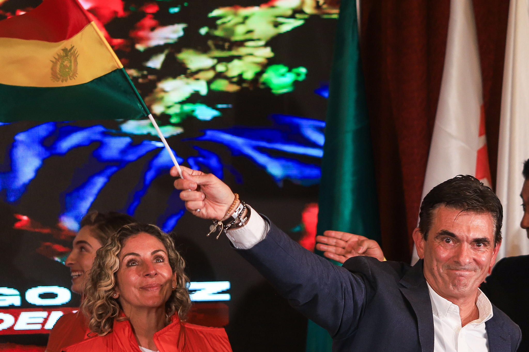 Pereira agradeció el apoyo recibido para ganar la inédita segunda vuelta presidencial en Bolivia y prometió volver a "abrir" el país al mundo y trabajar con todos los sectores que quieran sumarse para "salir adelante" de la crisis en que se encuentra su nación. EFE/ Gabriel Márquez