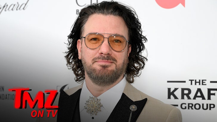 *NSYNC's JC Chasez Poses with Backstreet Boys After Vegas Concert | TMZ TV