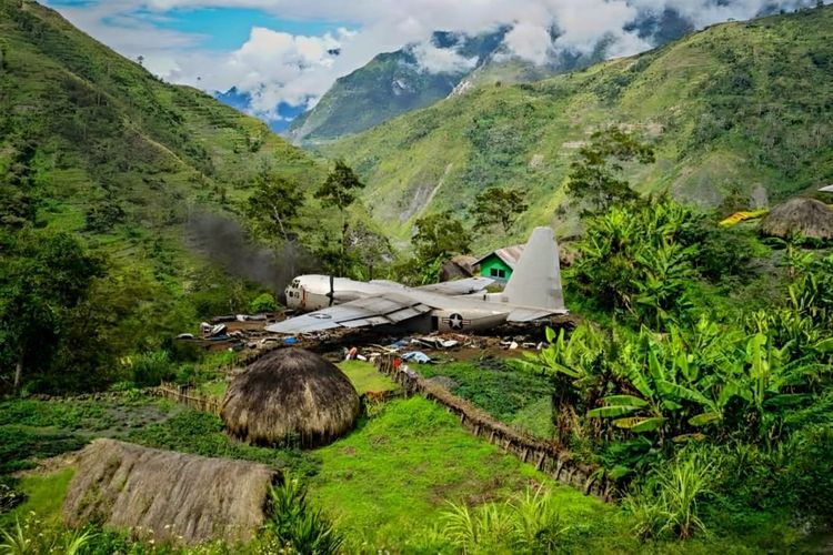 OPM Klaim Jatuhkan Pesawat Hercules, TNI Bantah dengan Hoax!