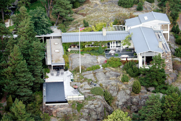 Flyfoto av kongeparets sommersted på Mågerø. Foto: Cornelius Poppe / NTB