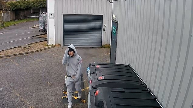 Armed robber threatens Domino's staff with gun, asking 'Do you want to ...