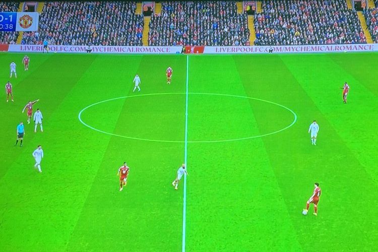 Kalah dari Manchester United, Lini Tengah Arne Slot Dihujat Fans Liverpool