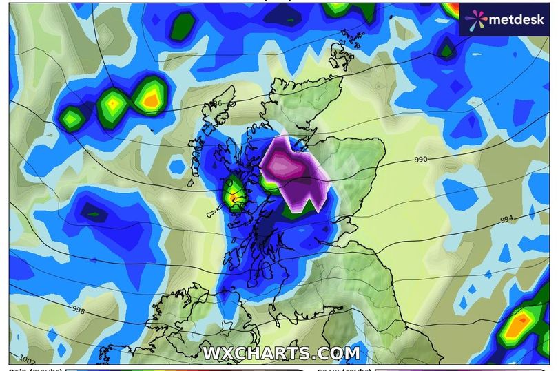 Weather maps show when 2cm snow per hour is to hit widespread areas of ...