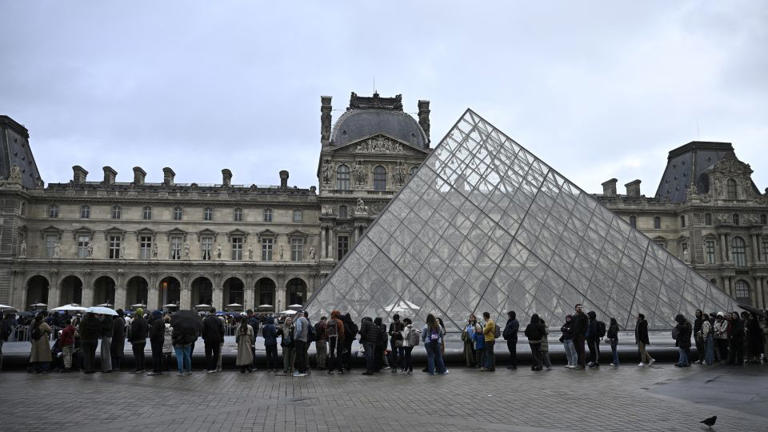 Stolen Louvre jewelry estimated to be worth $102 million, prosecutor ...