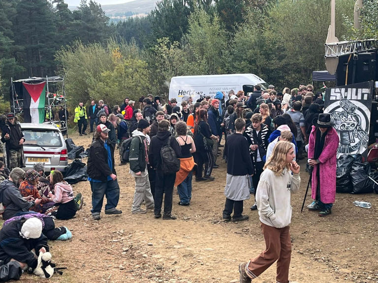 Woodland rave leaves children in tears at 1am