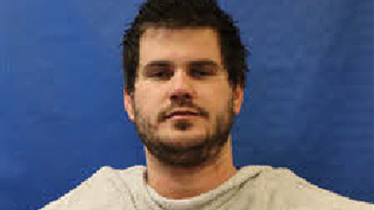 Capital murder trial for North Texas fugitive begins(02)