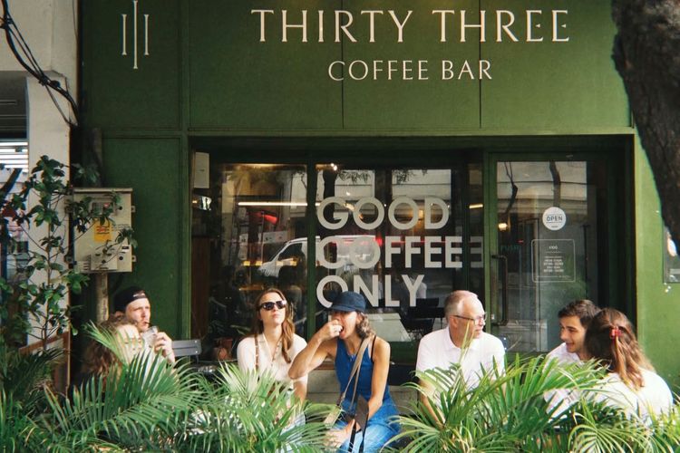 5 Kafe Terbaik di Jalan Tunjungan Surabaya untuk Nongkrong Santai di Pusat Kota