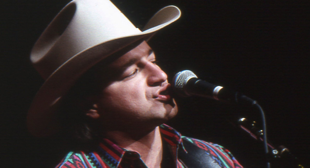 '90s Country Star 'Appreciates Everyone's Prayers' After Health Scare