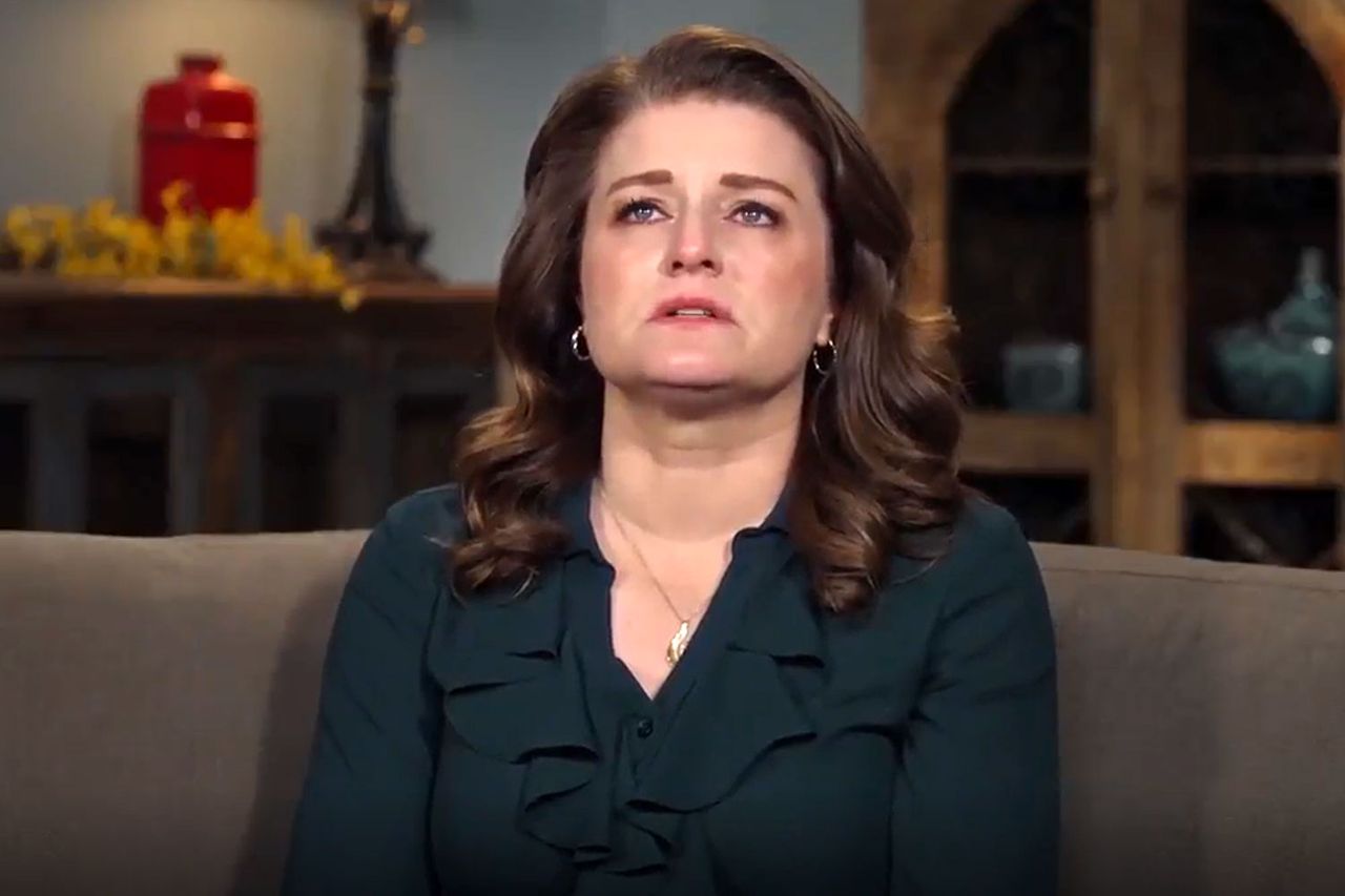 TLC Robyn tears up while speaking about the move.