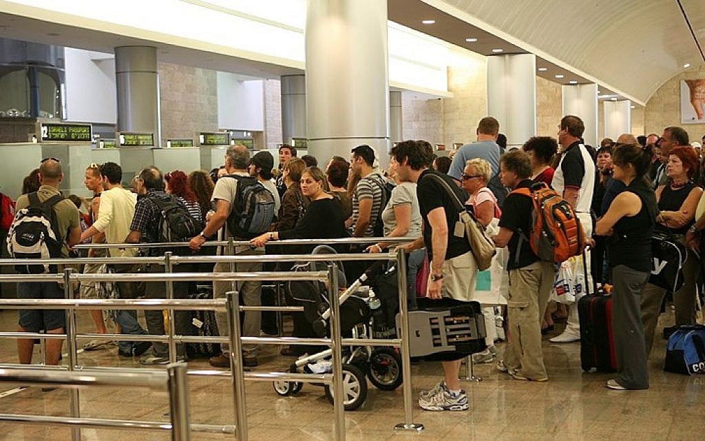 More than 69,000 Israelis left Israel in 2025, as population reached 10 ...