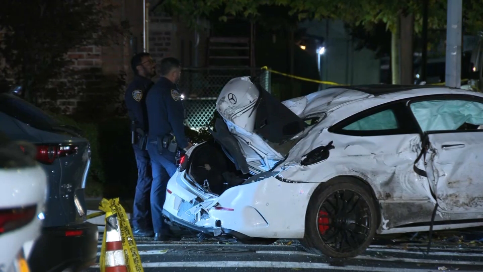 Driver wanted after 2 men killed in high-speed Brooklyn crash