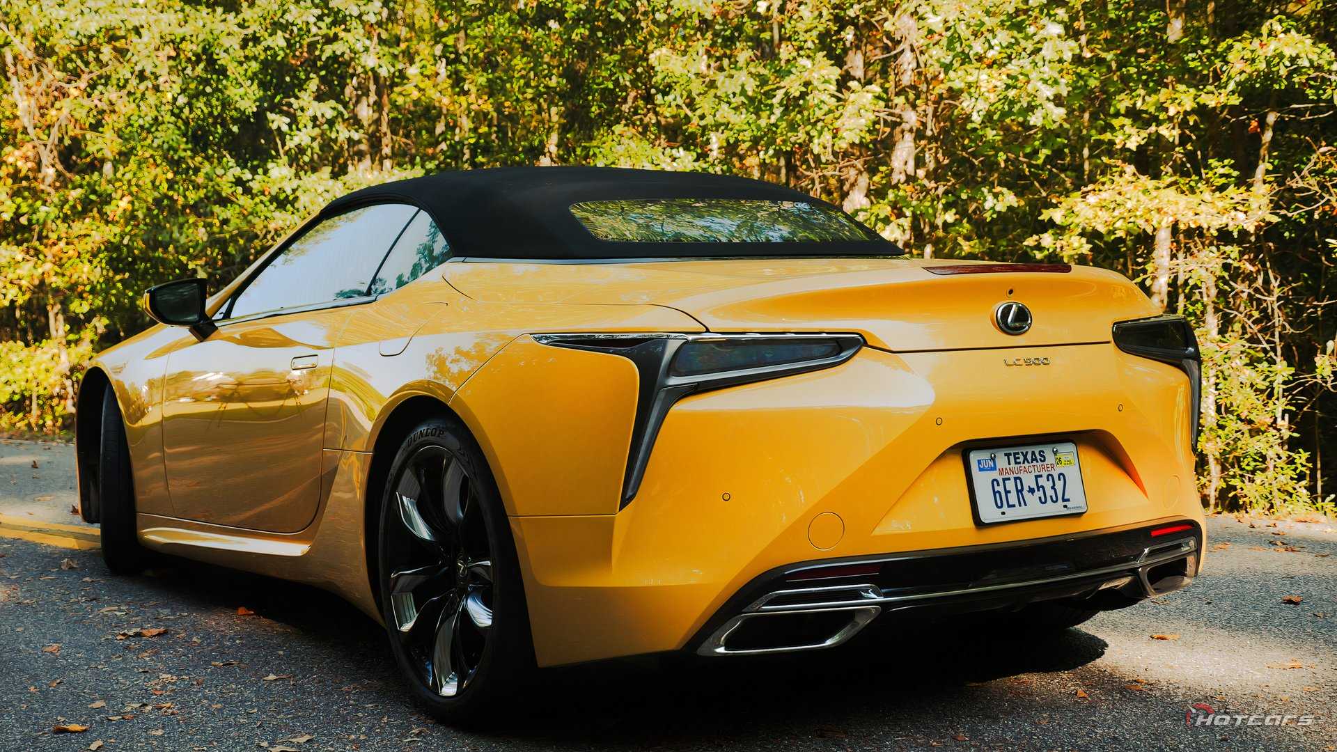 2025 Lexus LC 500 rear 3/4 angle