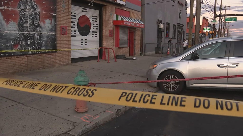 Man shot, killed after leaving South Philadelphia bar, police say