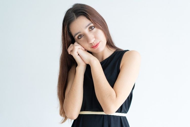 10 Alasan Wanita Tidak Sadar Dirinya Menarik