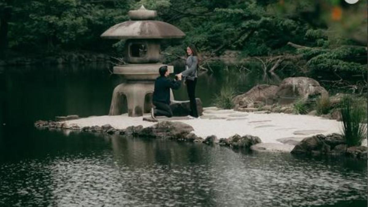 Momen Lamaran Teuku Rassya di Jepang, Putra Tamara Bleszynski Berlutut di Depan Cleantha Islan