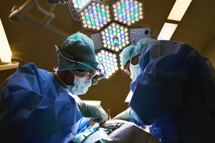 Pria Ini Dibius, Bangun Jadi Perempuan