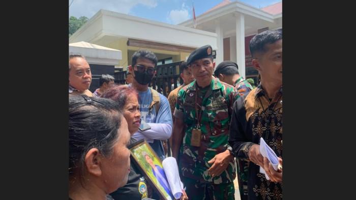 Ibu Remaja Tewas Menangis Usai Pelaku Divonis 10 Bulan: Tolong Pak