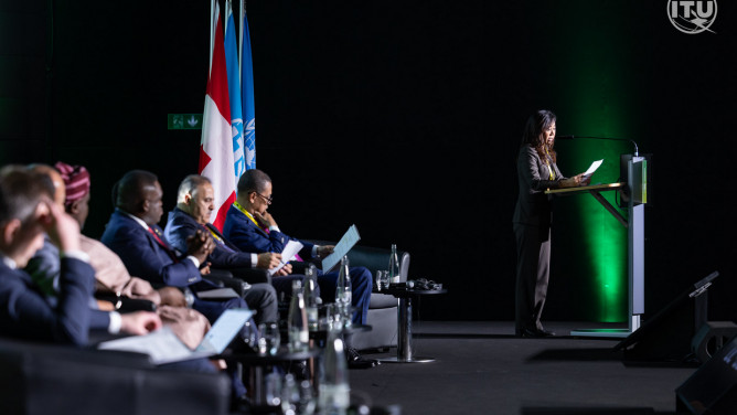 1 Tahun Kemkomdigi: Kesenjangan Digital RI Menyempit, Konektivitas untuk Semua 3 AA1OQYXc