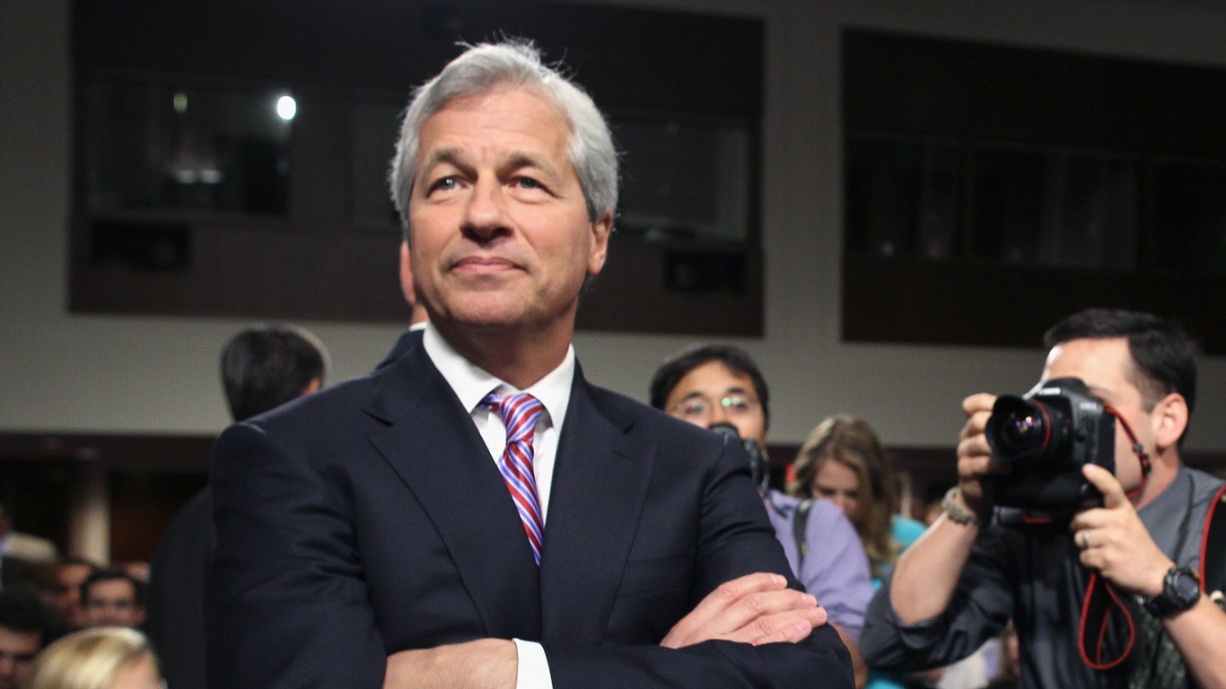AA1OQfsV JPMorgan Calls Correction "Healthy" – 5 Safe High-Yield Dividend Stocks