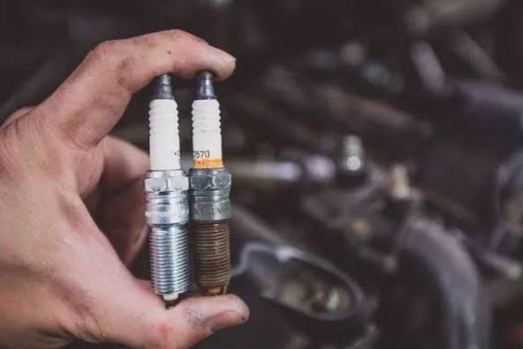 Jangan Tunggu Mesin Mogok, Kenali 7 Tanda Busi Perlu Diganti