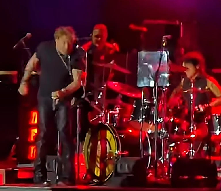 Guns N' Roses respond after Axl Rose's 'meltdown'