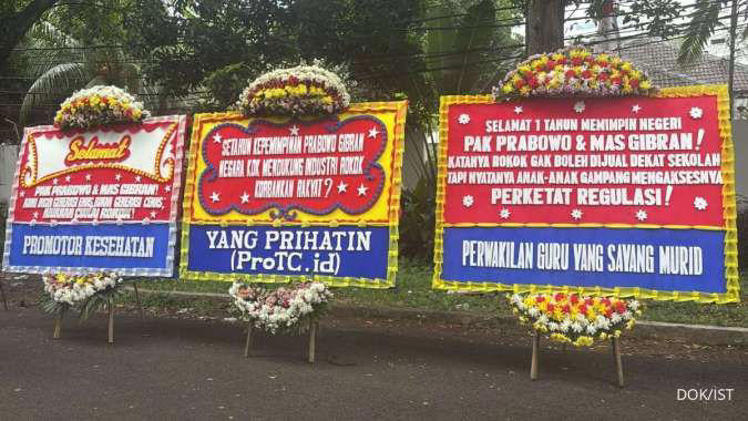 Depan Rumah Prabowo Dipenuhi Karangan Bunga, Sindiran untuk Murahnya Harga Rokok