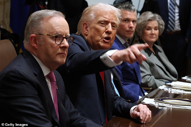 Body language expert analyses Rudd's response to Trump: 'Disaster'