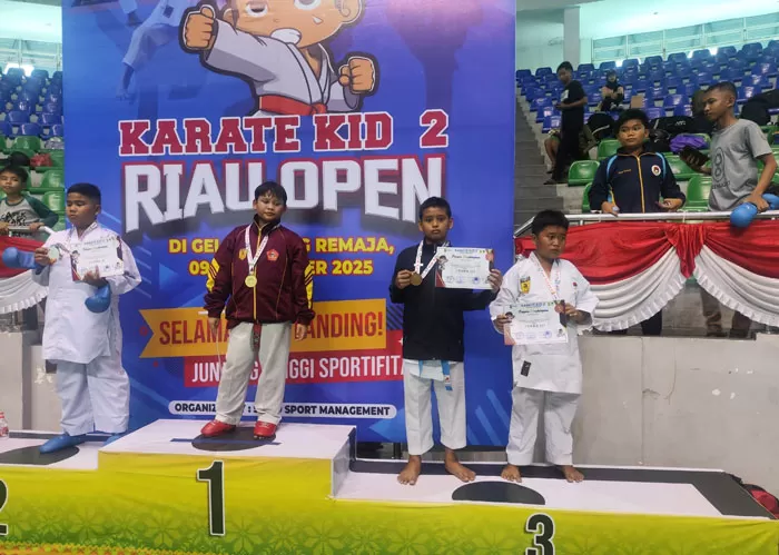 Tiga Siswa MIN 1 Inhil Raih Medali di Kejuaraan Karate Kid 2 Riau Open