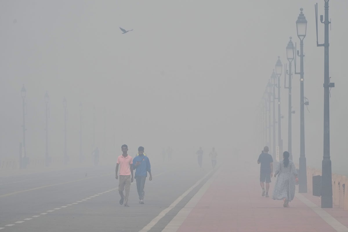 Thick smog blankets New Delhi after Diwali fireworks, pushing air ...