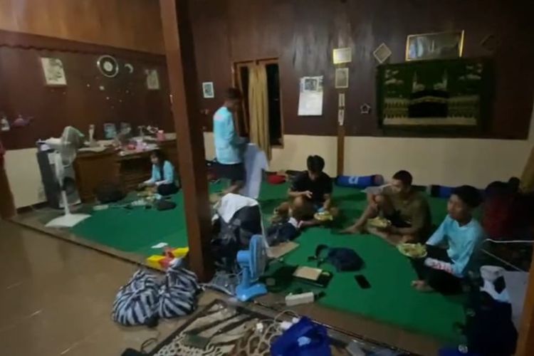Atlet Arung Jeram Menginap di Rumah Warga Dawung, 30 Orang dalam Satu Rumah