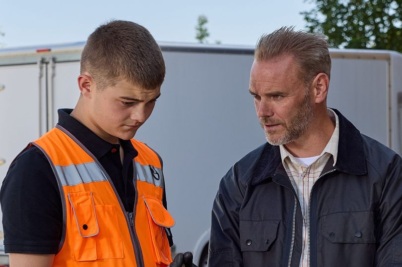 Emmerdale's Joe Absolom teases Ray 'loses grip' on his control in drugs ...