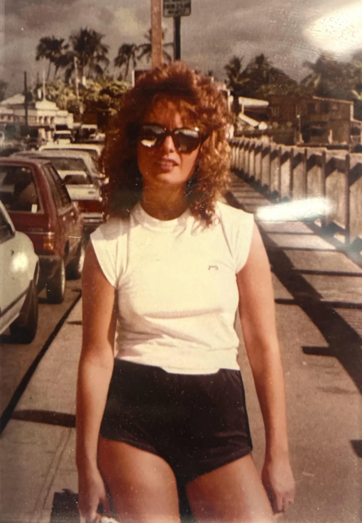 16 People Shared Photos of Their Moms in Their Youth, and We Had to