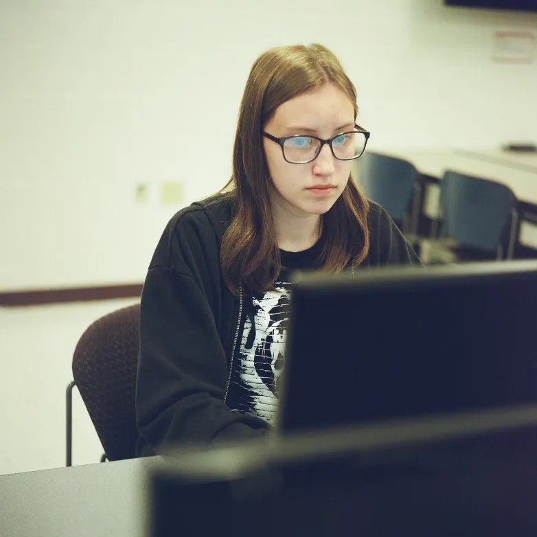 AA1OSM0k Teens Saving a Northeast Wisconsin Village From Becoming a News Desert