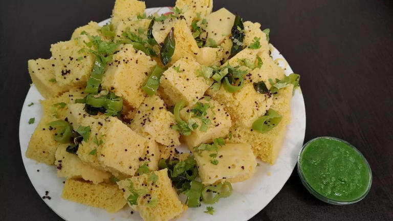 Healthy desi snacks for weight loss: 6 Delicious Indian options to stay fit
