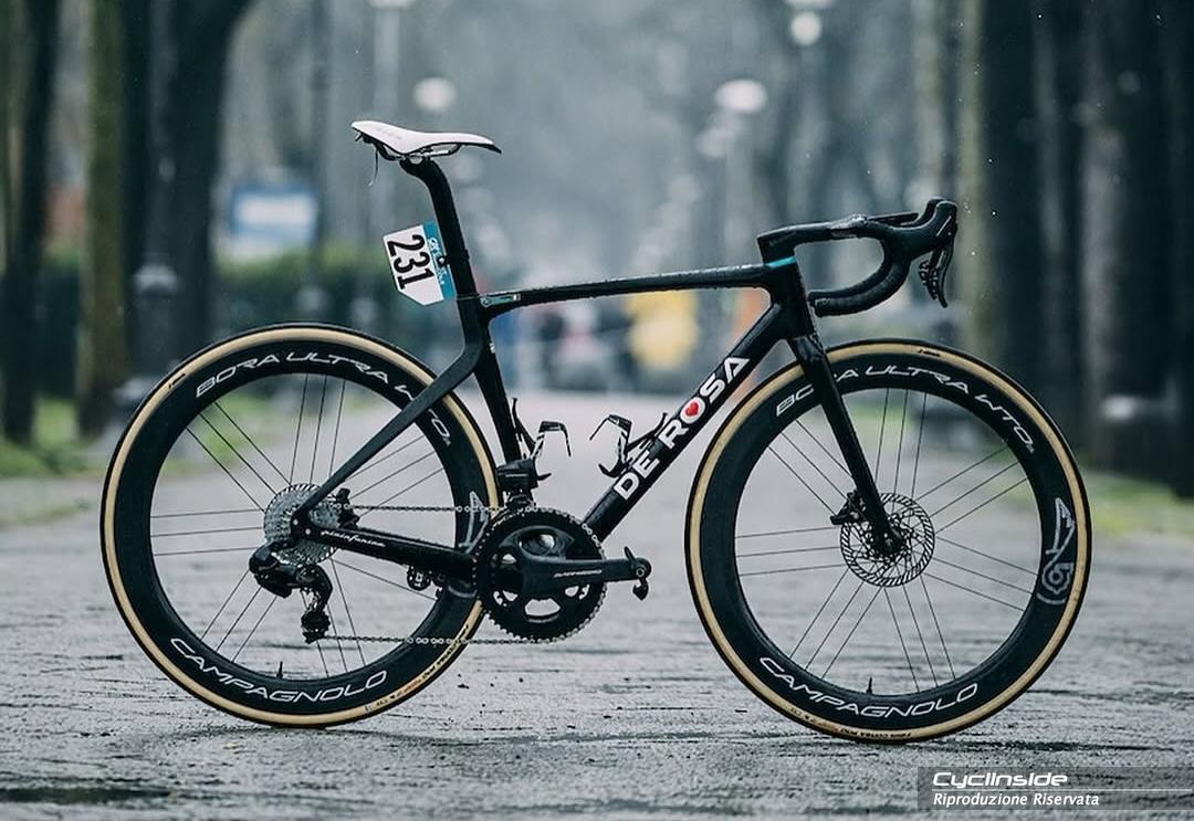 De Rosa 70 SuperBlack: il pre-ordine è aperto per le bici dismesse dai pro’