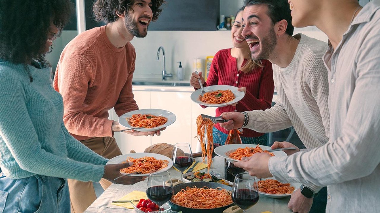 Carb-loading for race day: What to know about marathon nutrition