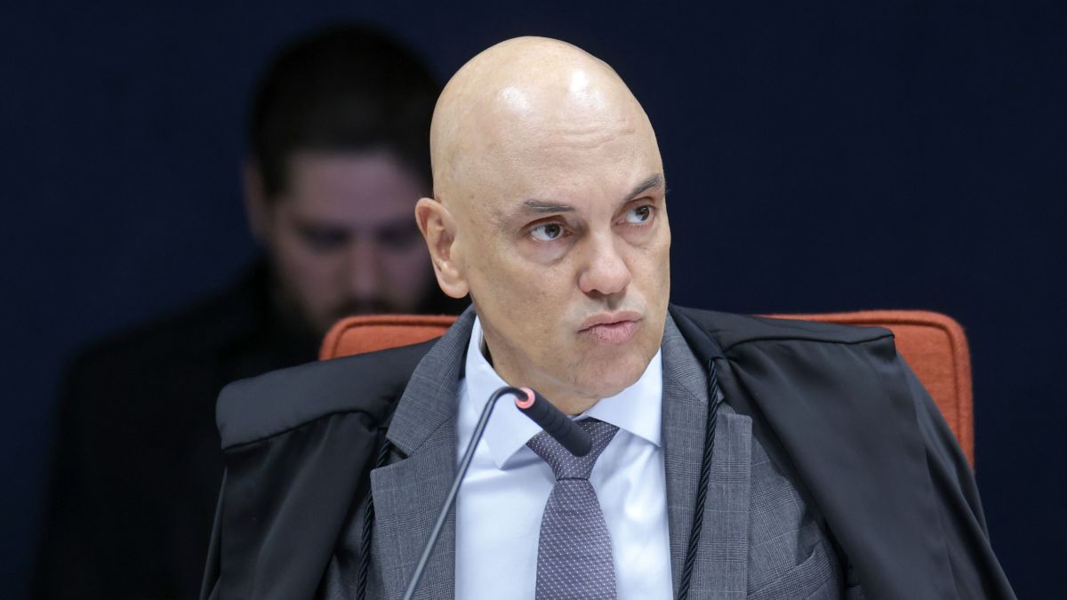 Moraes nega pedido para que plenário do STF reveja condenação de Bolsonaro