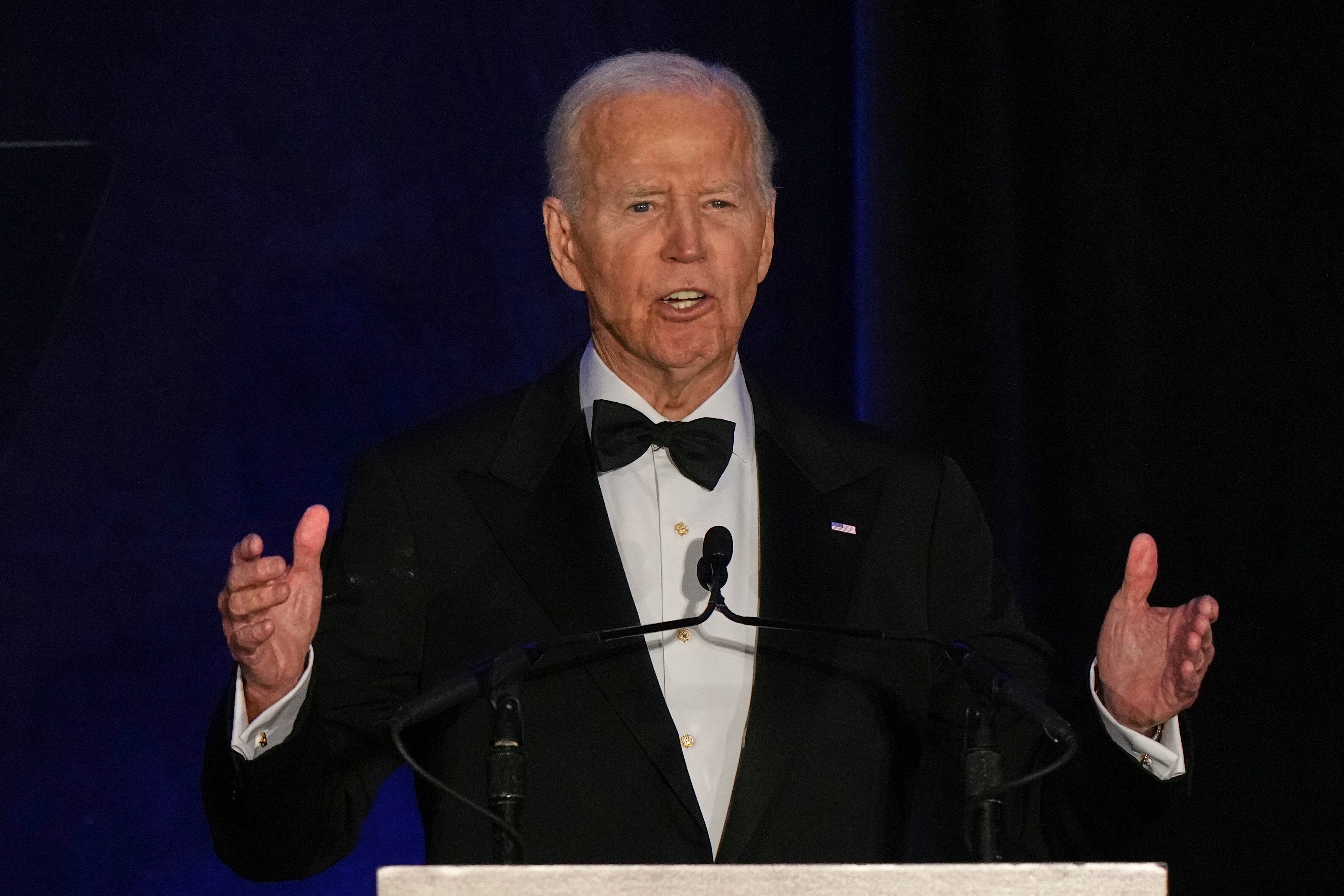Joe Biden Rings The Bell After Completing Radiation Therapy Course For ...
